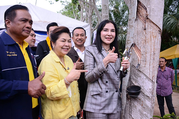 “รมช.มนัญญา” เยือนลงใต้ เยี่ยมชมสหกรณ์แปรรูปยางพารา