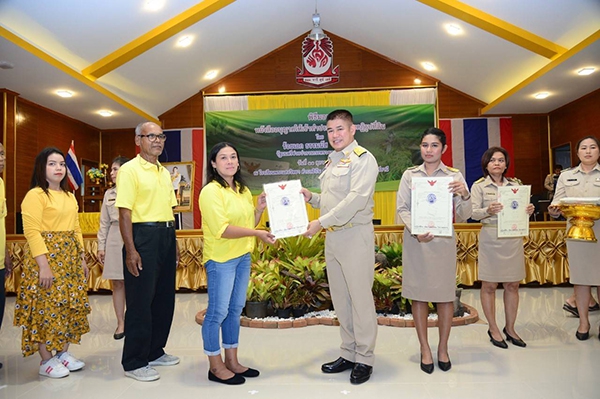 รมช.ธรรมนัสลงพื้นที่ติดตามความก้าวหน้าการดำเนินงานพื้นที่