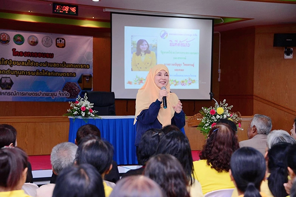 ‘มนัญญา’ ลงใต้ เดินหน้าดันสหกรณ์ผลิตปุ๋ยใช้เอง