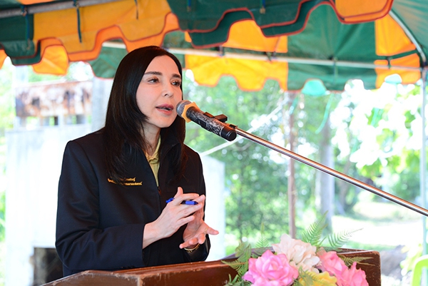 รมช.มนัญญาลงพื้นที่ติดตามสถานการณ์น้ำในพื้นที่จังหวัดอุทัยธานี