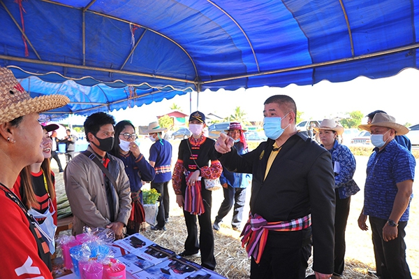 รมช.ธรรมนัสส่งเสริมการลดละเลิกการเผา