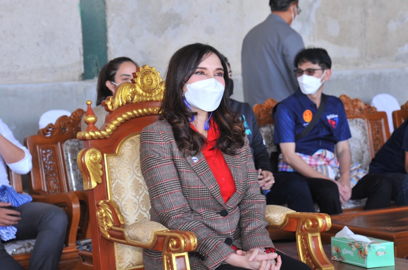 รมช.มนัญญา ตรวจเยี่ยมสหกรณ์การเกษตรปักธงชัย