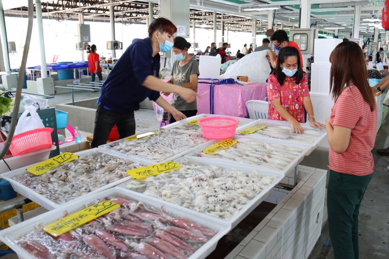 สะพานปลาคึกคัก!! รับเทศกาลตรุษจีน