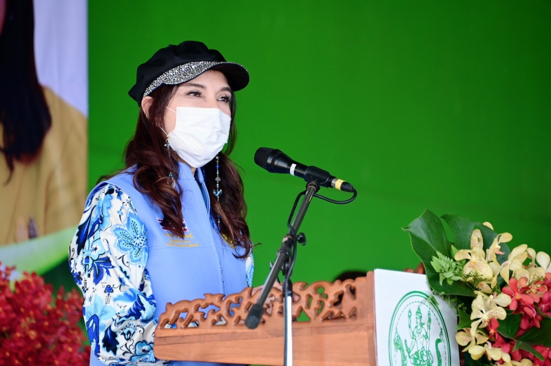 ‘รมช.มนัญญา’ตรวจเยี่ยมสหกรณ์การเกษตรโหล่งขอดสามัคคี