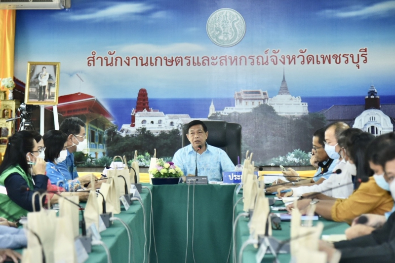 “อลงกรณ์”รวมพลคนปศุสัตว์ตั้งทีมพัฒนาโคขุน