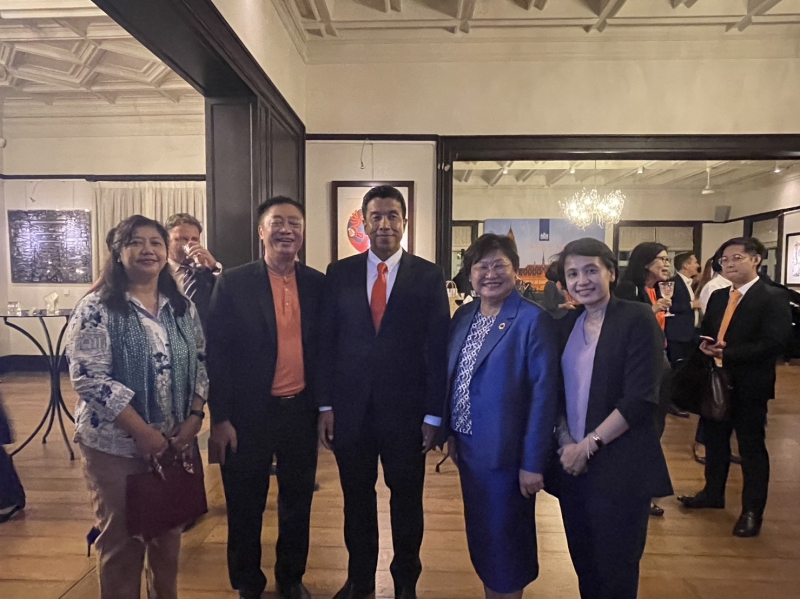 ผู้อำนวยการสำนักการเกษตรต่างประเทศร่วมงานเลี้ยงฉลองวันพระราชสมภพกษัตริย์เนเธอร์แลนด์