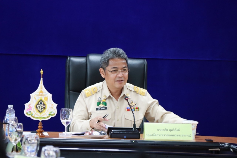 ​รองปลัดกษ.ติดตามความก้าวหน้าผลการดำเนินงานสำคัญของกรมการข้าว