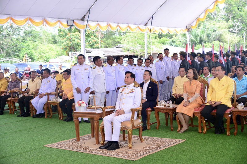 ‘รมช.อนุชา’ร่วมเป็นเกียรติพิธีเปิดงานการแข่งขันเรือยาวประเพณีขึ้นโขนชิงธง