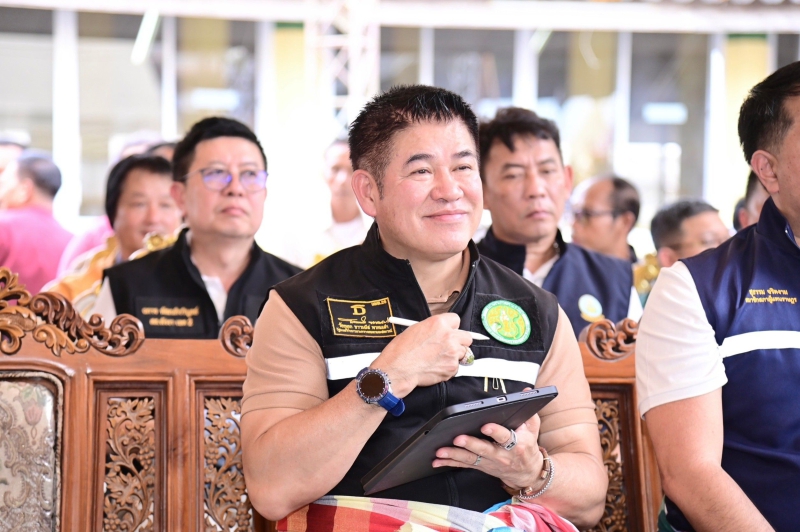 ร้อยเอกธรรมนัสติดตามการโครงการประตูระบายน้ำควนกรด