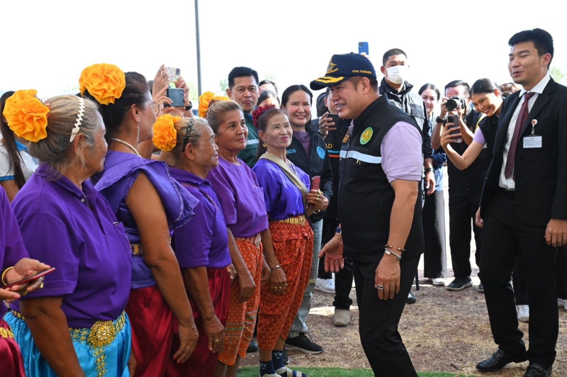 ธรรมนัส ลงพื้นที่ติดตามโครงการอ่างเก็บน้ำกุดตาเพชร