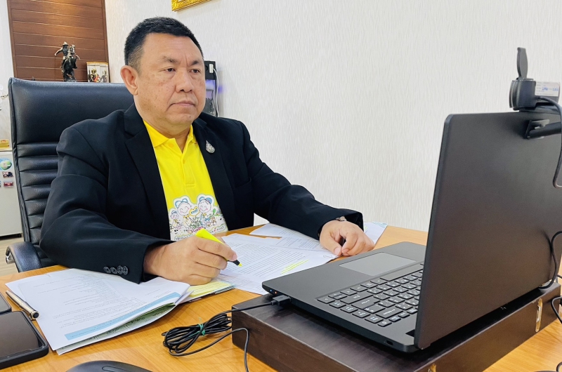 ​รองปลัดเศรษฐเกียรติ