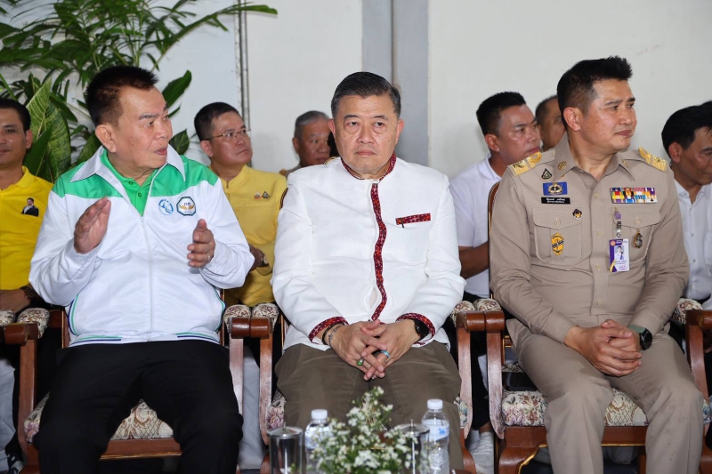 ปลัดเกษตรฯ ร่วมพิธีเปิดโครงการเร่งรัดผ่าตัดทำหมันสุนัขและแมว เพื่อควบคุมป้องกันโรคพิษสุนัขบ้าในพื้นที่เสี่ยง จังหวัดน่าน