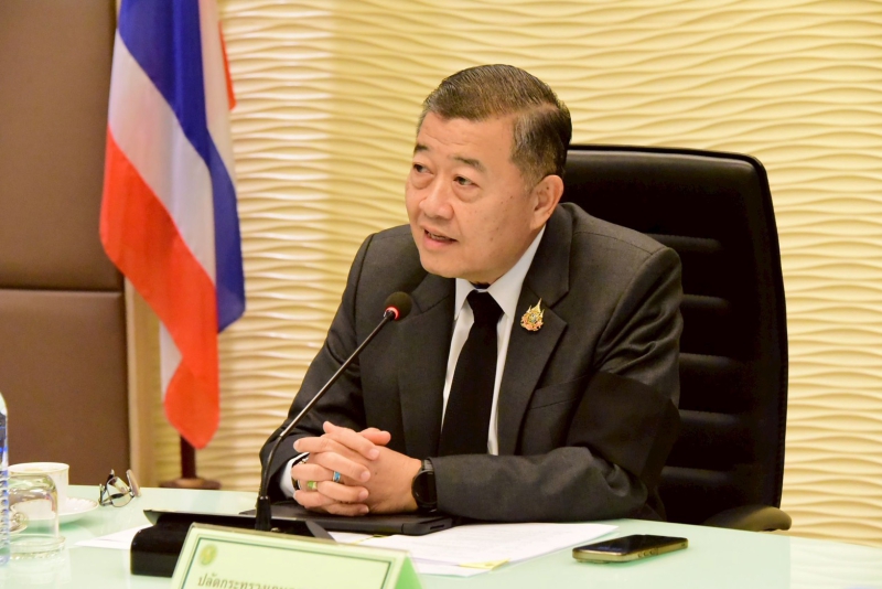 ปลัดเกษตรฯ สั่งหน่วยงานในสังกัดเดินหน้าช่วยอุทกภัยใต้ ย้ำ รวดเร็ว ถูกต้อง เข้าถึงทุกครัวเรือน เตรียมมาตรการเยียวยาครัวเรือนละ 3,000 บาท เร่งฟื้นฟูหลังน้ำลด