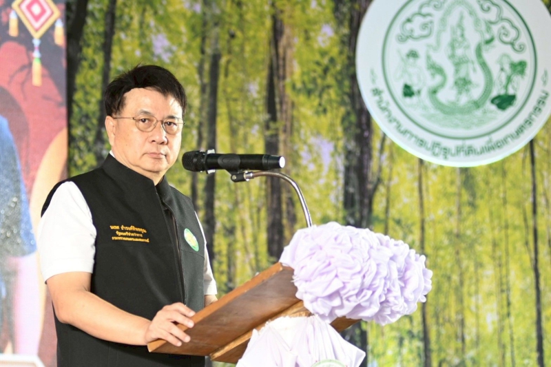 รมช.นเรศ ชวนเกษตรกร 17 จังหวัดภาคเหนือ “ฮักบ้านเฮา หยุดเผากันเน้อ” ชูมาตรการเข้มไม่เผาในพื้นที่เกษตรพร้อมตั้งศูนย์รณรงค์...