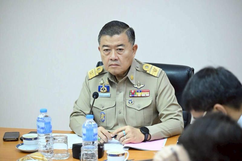 นายวิณะโรจน์ ทรัพย์ส่งสุข ปลัดกระทรวงเกษตรและสหกรณ์ เป็นประธานการประชุมคณะอนุกรรมการพิจารณาเรื่องร้องทุกข์ การยางแห่งประเทศไทย (กยท.) โดยมี นายโอภาส เที่ยงงามดี ผู้อำนวยการสำนักกฎหมาย สป.กษ. นายศรัทธา ศรีทิพงศ์ ผู้อำนวยการสำนักบริหารกองทุนเพื่อช่วยเหลือเก