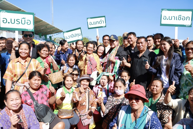 “ร้อยเอก ธรรมนัส” ประชาสัมพันธ์เชิงรุกภารกิจกองทุนฟื้นฟูและพัฒนาเกษตรกร ในพื้นที่จังหวัดมหาสารคาม ยกระดับคุณภาพชีวิตเกษต...