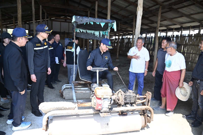 รองปลัดเกษตรฯ ลงพื้นที่ติดตามสถานการณ์เกลือทะเลและประชุมหารือพัฒนาระบบการผลิตและการตลาดเกลือทะเลไทยในระดับพื้นที่ จังหวัดสมุทรสงคราม มุ่งพัฒนาการทำนาเกลือ ส่งต่อภูมิปัญญาสู่คนรุ่นหลัง