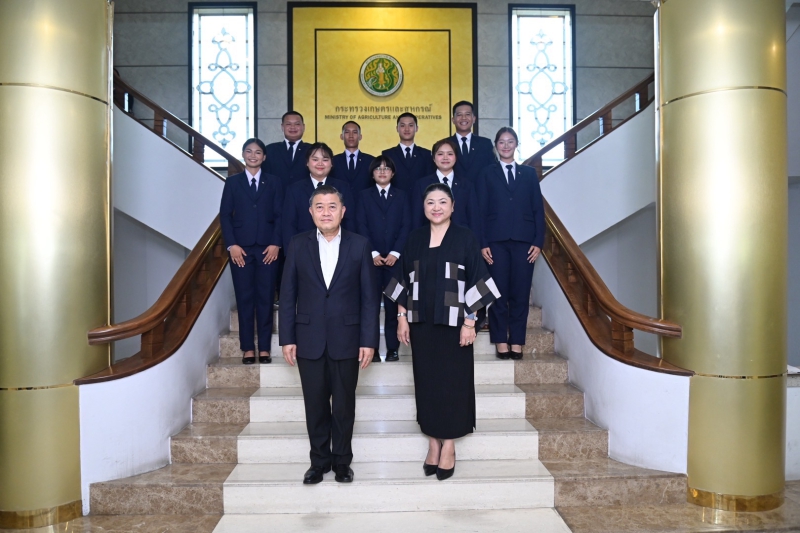 “รองปลัดฯ นฤมล” มอบประกาศนียบัตรและให้โอวาทแก่เยาวชนเกษตร รุ่นที่ 44 เตรียมความพร้อมก่อนเดินทางไปฝึกงานด้านการเกษตร ภายใต้โครงการฝึกงานผู้นำเยาวชนเกษตรไทยในประเทศญี่ปุ่น เน้นแลกเปลี่ยนเรียนรู้ในทุกมิติ เพื่อนำมาต่อยอดและพัฒนาการเกษตรของไทย