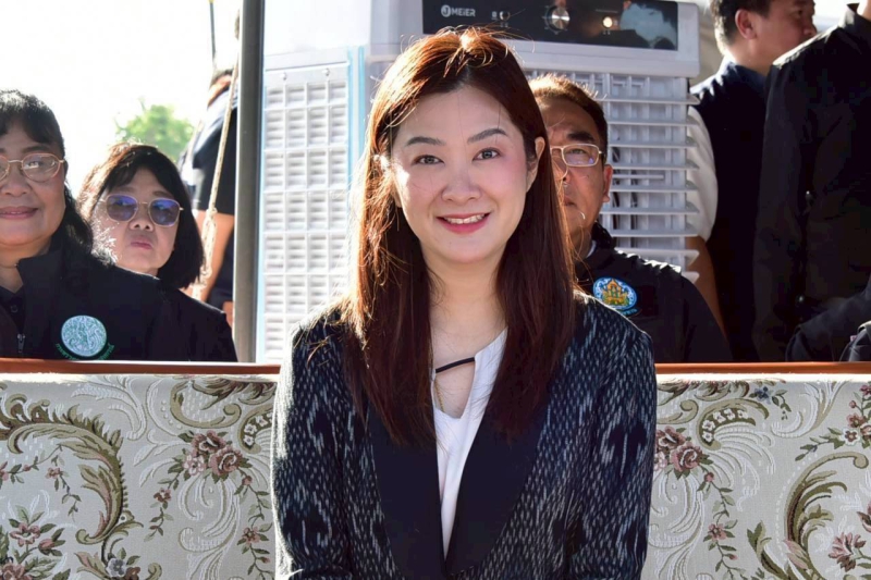 “รมช.ปิยะรัฐชย์”เปิดตลาดสินค้าเกษตรปลอดภัยฯ
