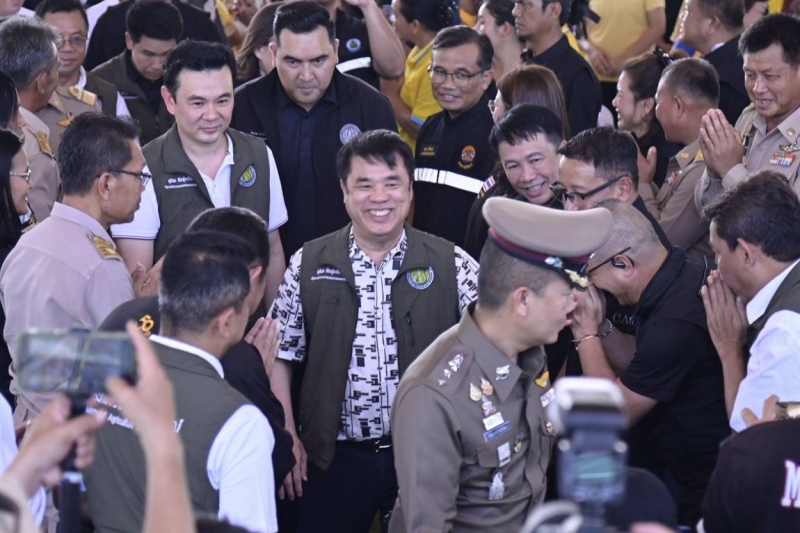 “สุริยะ” ยังฟิต! ลงพื้นที่อุดรธานี เดินหน้าแก้ปัญหาน้ำท่วม - น้ำแล้ง เน้นบริการจัดการน้ำทั้งระบบ...