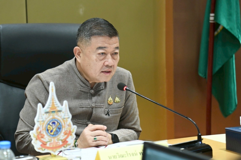 ปลัดเกษตรฯ มอบนโยบายเชิงรุกยกระดับบทบาทและการสร้างงานที่มีคุณค่าแก่สำนักงานเกษตรและสหกรณ์จังหวัด เพื่อสะท้อนภาพลักษณ์ใหม่และสอดรับกับเป้าหมายตามแผนแม่บทภายใต้ยุทธศาสตร์ชาติ