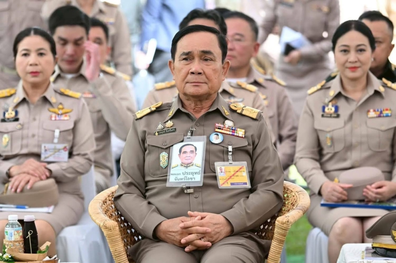 นายพรเทพ ศรีธนาธร ผู้ตรวจราชการกระทรวงเกษตรและสหกรณ์ ได้รับมอบหมายจากปลัดกระทรวงเกษตรและสหกรณ์ เข้าร่วมภารกิจตรวจเยี่ยมโครงการพัฒนาคุณภาพชีวิตอย่างยั่งยืนตามพระราชดำริ บ้านน้ำรีพัฒนา ตําบลขุนน่าน อําเภอเฉลิมพระเกียรติ จังหวัดน่าน