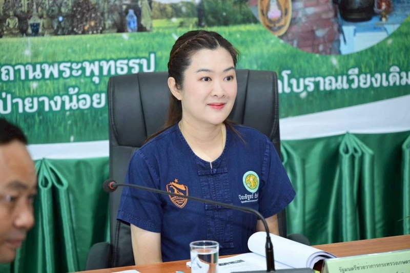 รมช.ปิยะรัฐชย์ลงพื้นที่พบปะเกษตรกรเพื่อรับฟังปัญหาการบริหารจัดการน้ำเพื่อใช้ประโยชน์ด้านการเกษตร