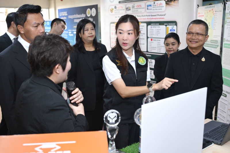 รมช.ปิยะรัฐชย์ มอบนโยบาย มกอช. พลิกโฉมเกษตรไทยด้วยคุณภาพ ปลอดภัย มุ่งขยายโอกาสสู่ตลาดโลก