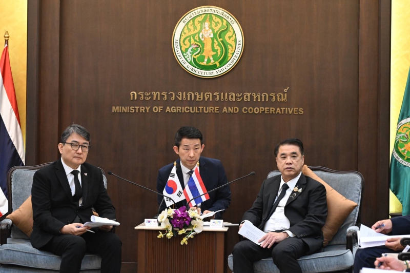 รมว.เกษตรฯ หารือเอกอัครราชทูตสาธารณรัฐเกาหลี กระชับความร่วมมือเกษตรสมัยใหม่...