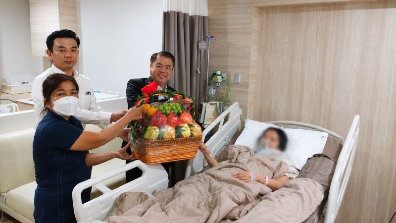 “สุริยะ” เยี่ยมให้กำลังใจครูบาดเจ็บเหตุกราดยิงโรงเรียนเทพศิรินทร์ นนทบุรี...