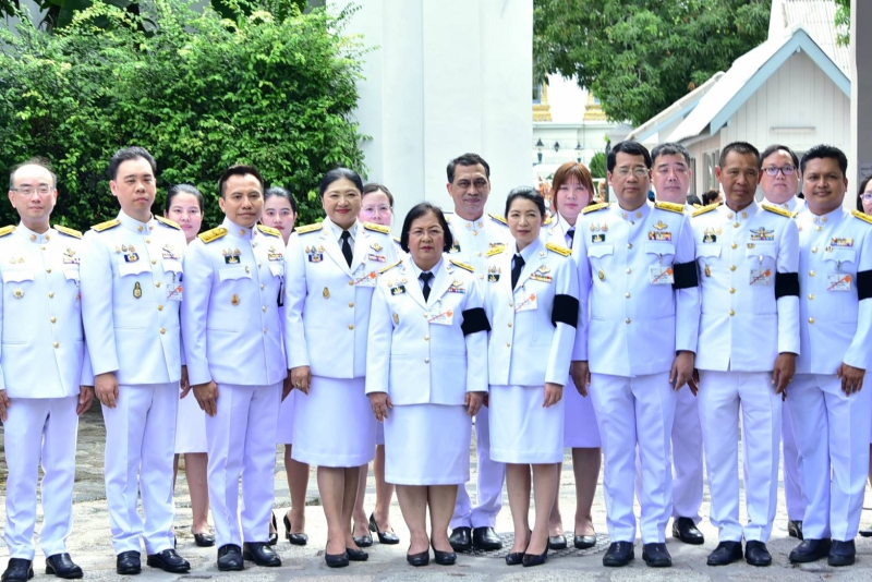 รองปลัดทัศนีย์ร่วมเข้าเฝ้าฯในพระพิธีธรรมสวดพระอภิธรรมพระศพสมเด็จพระเจ้าลูกเธอ