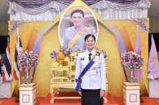 รองปลัดฯอัญชลีเข้าเฝ้าฯรับเสด็จพระบาทสมเด็จพระเจ้าอยู่หัว