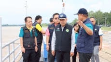 ปลัดเกษตรฯลงพื้นที่อยุธยา-ชัยนาทติดตามสถานการณ์น้ำ