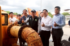 ปลัดเกษตรฯติดตามสถานการณ์น้ำสุพรรณบุรี