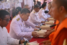 ปลัดเกษตรฯร่วมพิธีถวายผ้าพระกฐินพระราชทานของกระทรวงเกษตรและสหกรณ์