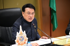 รมช.นเรศนั่งหัวโต๊ะคณะอนุกรรมการแก้ไขปัญหาที่ดินฯ