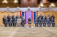 รมช.อามินทร์และคณะผู้บริหารกษ.เฝ้ารับเสด็จฯ