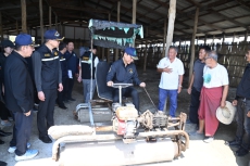 รองปลัดเกษตรฯลงพื้นที่ติดตามสถานการณ์เกลือทะเลและประชุมหารือพัฒนาระบบการผลิตและการตลาดเกลือทะเลไทยในระดับพื้นที่