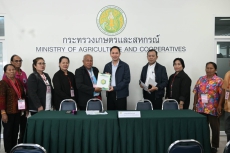 เลขานุการรมว.รับหนังสือจากตัวแทนประชาชนผู้ได้รับผลกระทบจากโครงการฝายราษีไศล