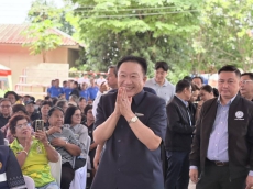 ที่ปรึกษารมว.กษ.เข้าร่วมพิธีเปิดโครงการคลินิกเกษตรเคลื่อนที่ในพระราชานุเคราะห์
